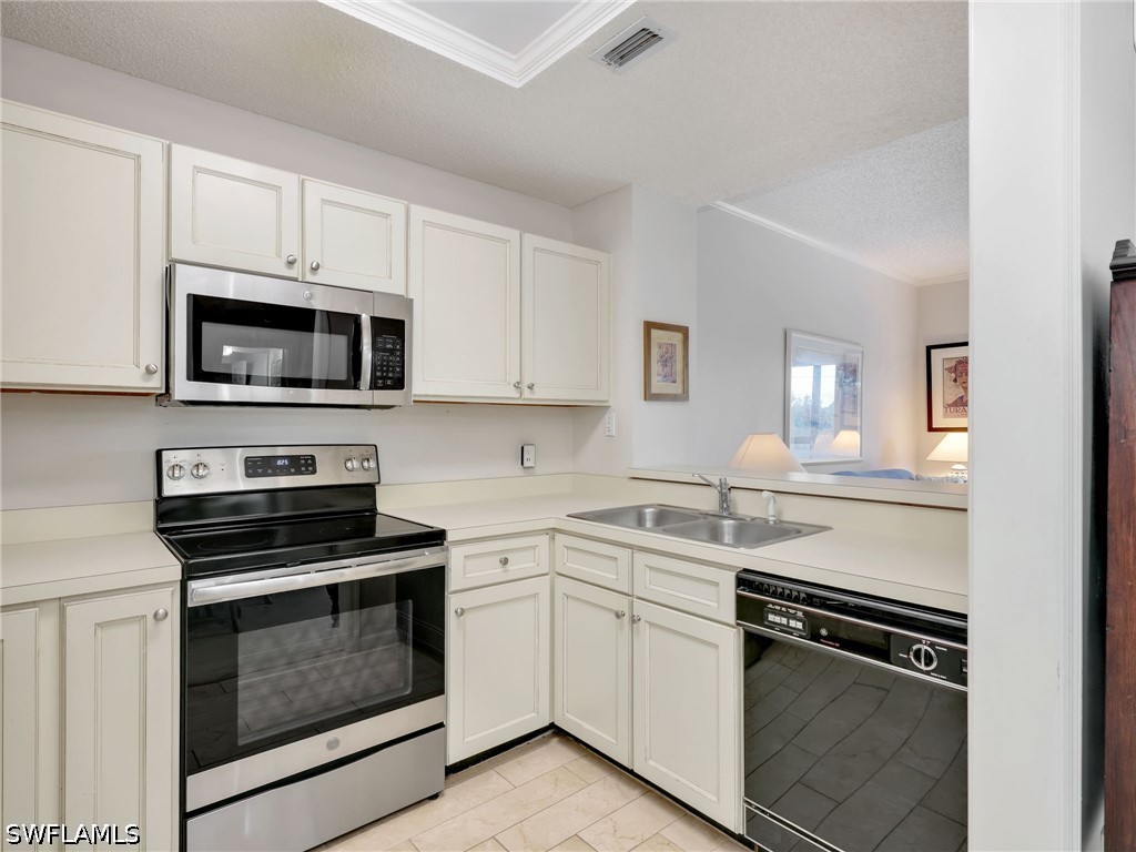 900 Arbor Lake Drive #301 Naples FL 34110 226018386 image9