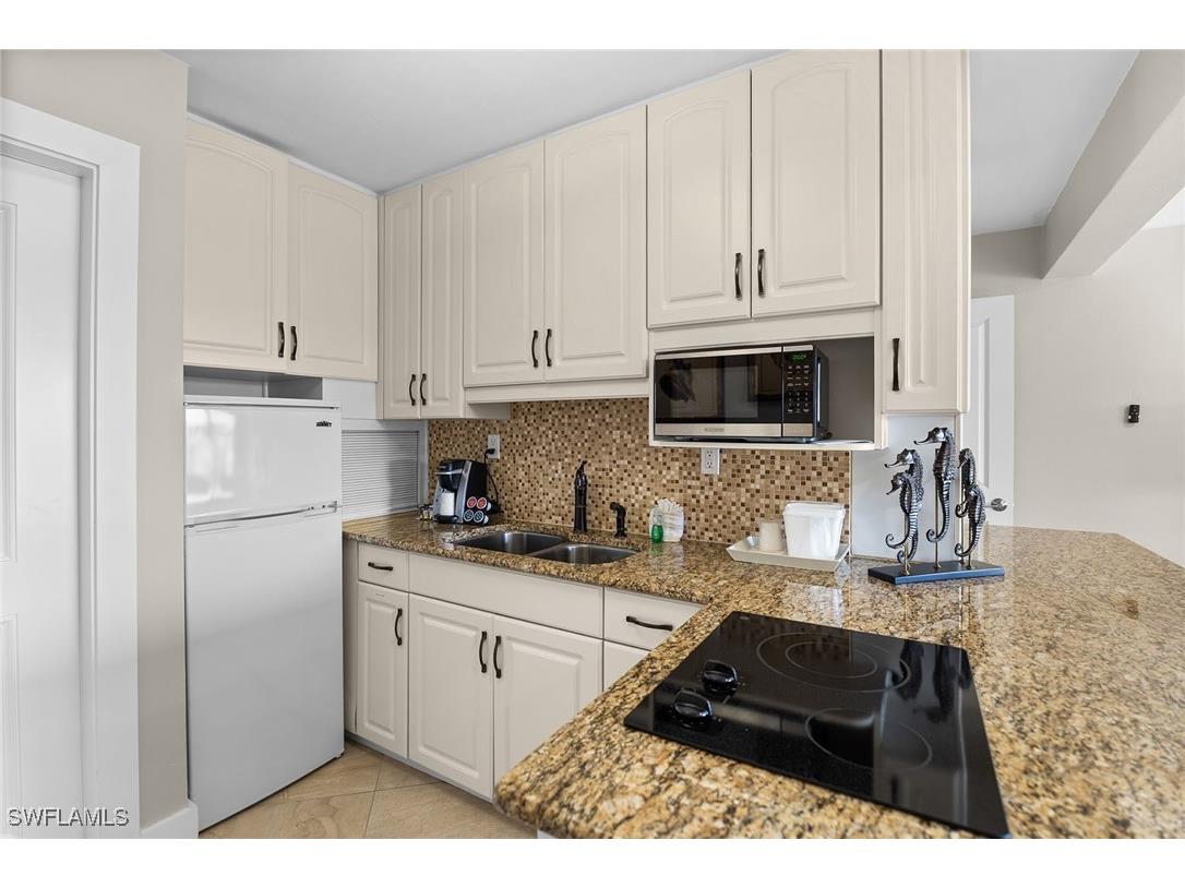 900 Broad Avenue S #110 Naples FL 34102 226002000 image23