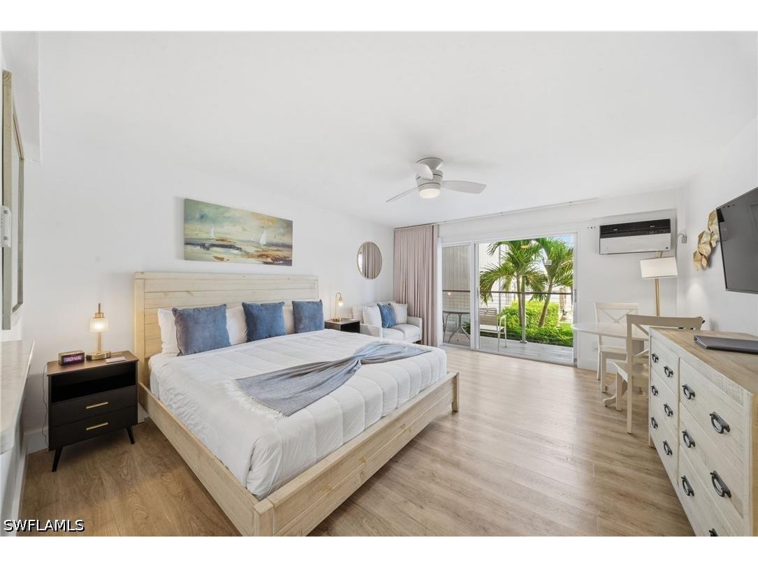 900 Broad Avenue S #117 Naples FL 34102 226019629 image1