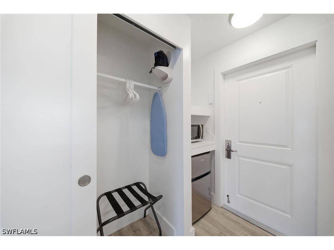 900 Broad Avenue S #117 Naples FL 34102 226019629 image30