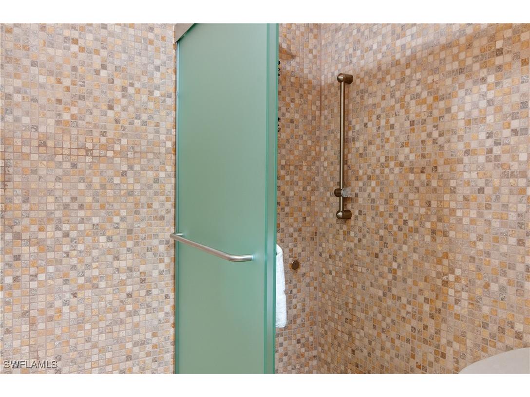 900 Broad Avenue S #133/134 Naples FL 34102 225067687 image13