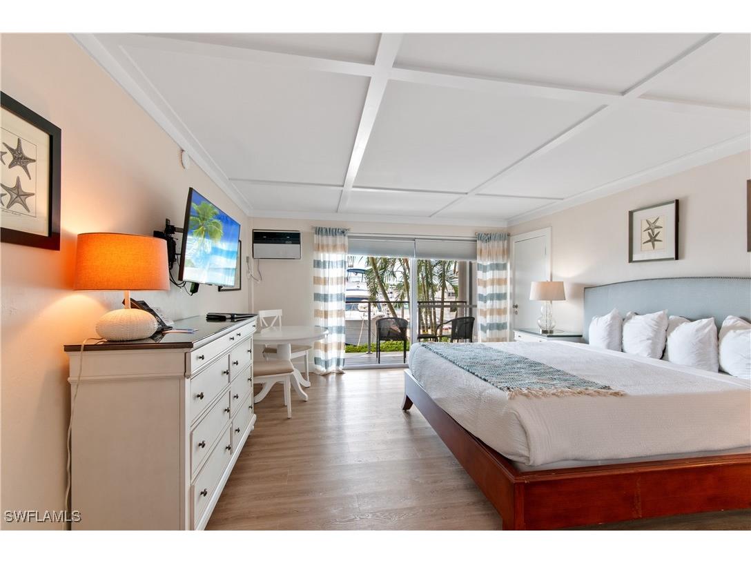 900 Broad Avenue S #133/134 Naples FL 34102 225067687 image14