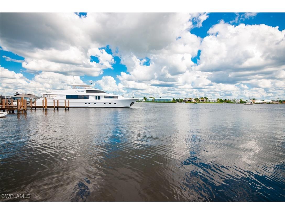 900 Broad Avenue S #133/134 Naples FL 34102 225067687 image33