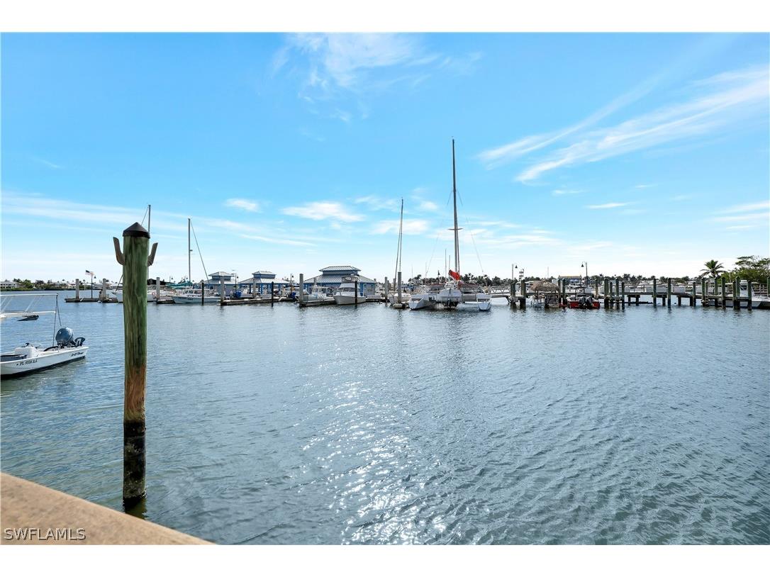 900 Broad Avenue S #320 Naples FL 34102 226007753 image10
