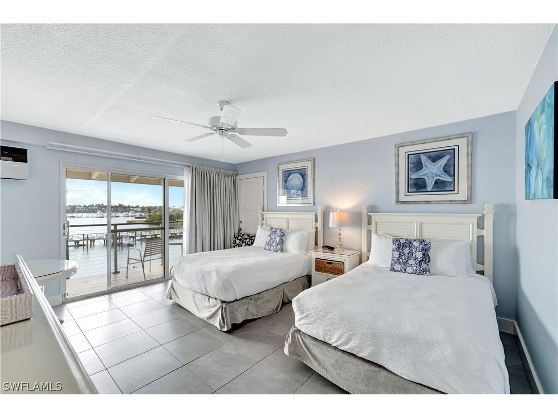 900 Broad Avenue S #320 Naples FL 34102 226007753 image2