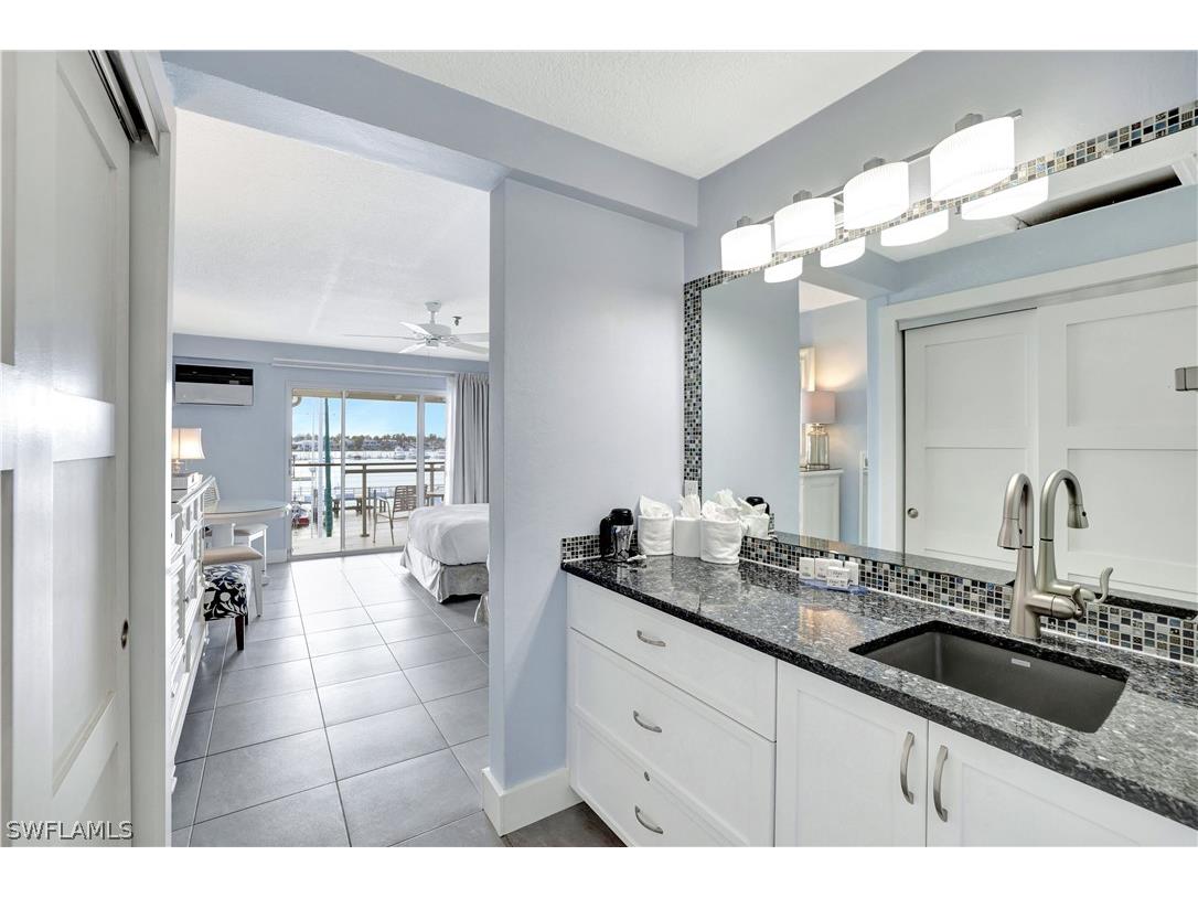 900 Broad Avenue S #320 Naples FL 34102 226007753 image4