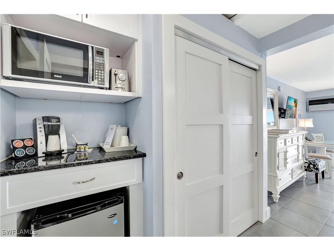 900 Broad Avenue S #320 Naples FL 34102 226007753 image5