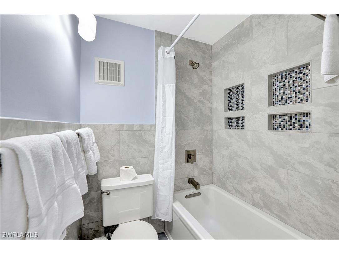 900 Broad Avenue S #320 Naples FL 34102 226007753 image6
