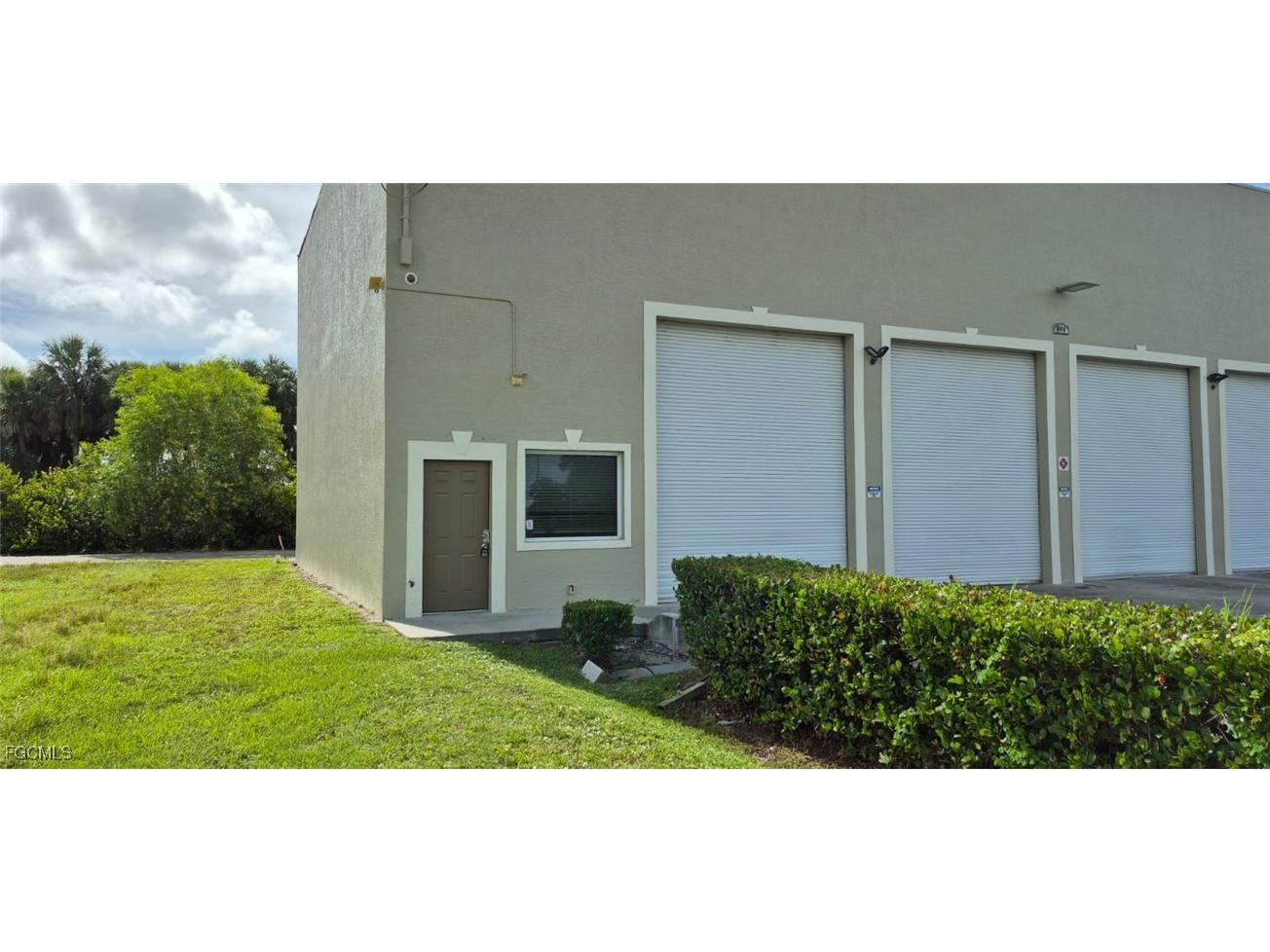 900 Ceitus Terrace Cape Coral FL 33991 2025014401 image2