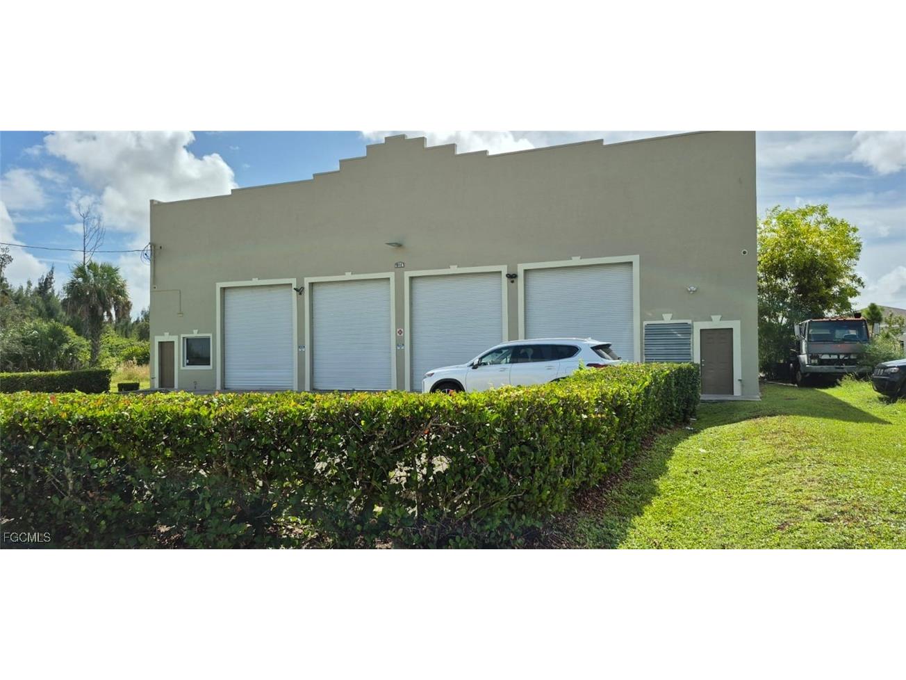 900 Ceitus Terrace Cape Coral FL 33991 2025014401 image3