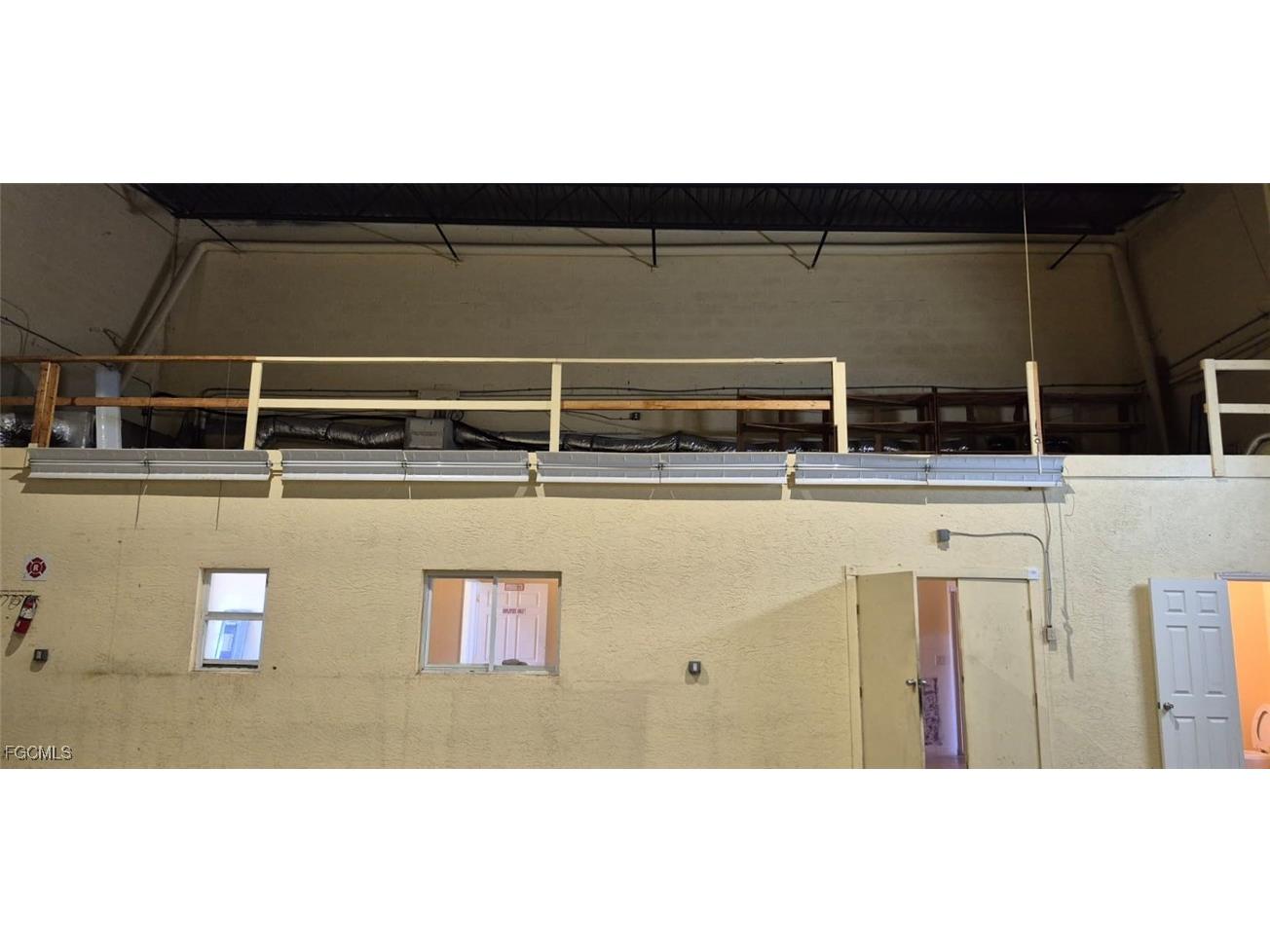 900 Ceitus Terrace Cape Coral FL 33991 2025014401 image5