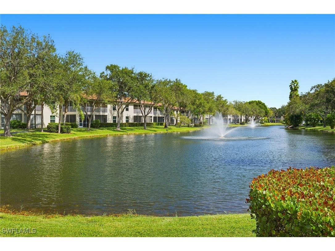 900 Diamond Circle #905 Naples FL 34110 225078661 image1