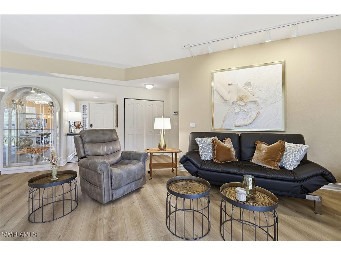 900 Diamond Circle #905 Naples FL 34110 225078661 image15