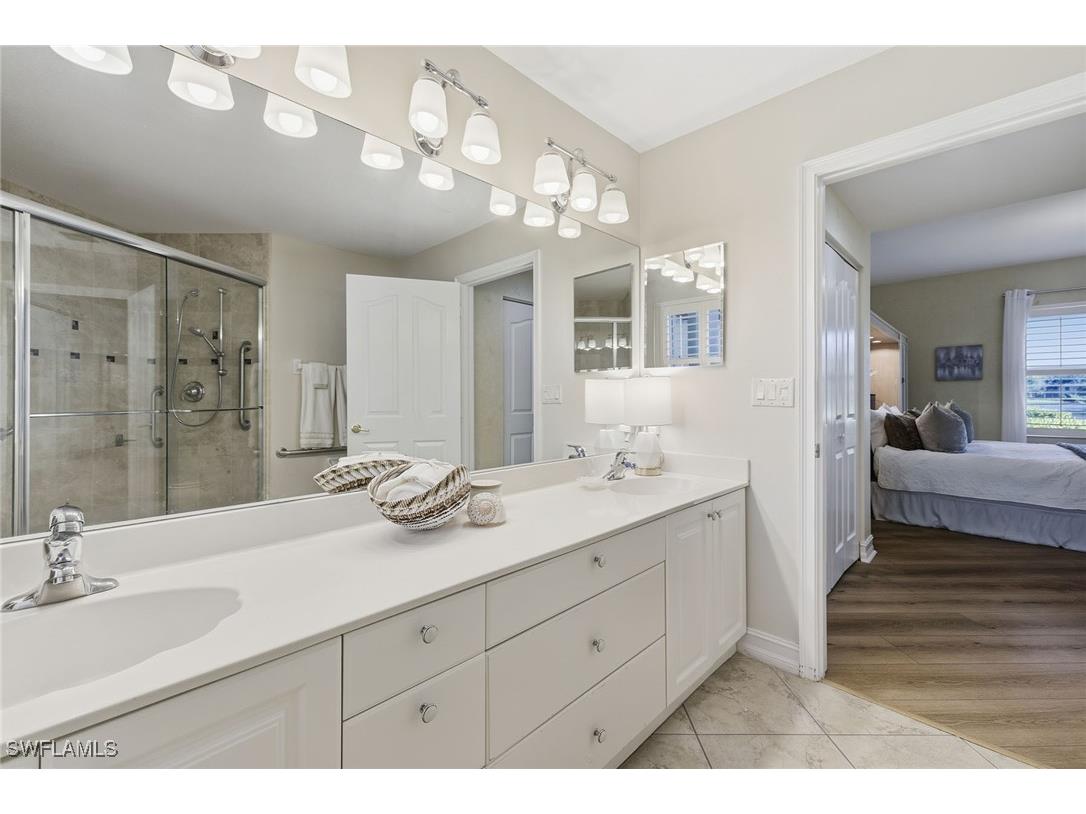 900 Diamond Circle #905 Naples FL 34110 225078661 image22