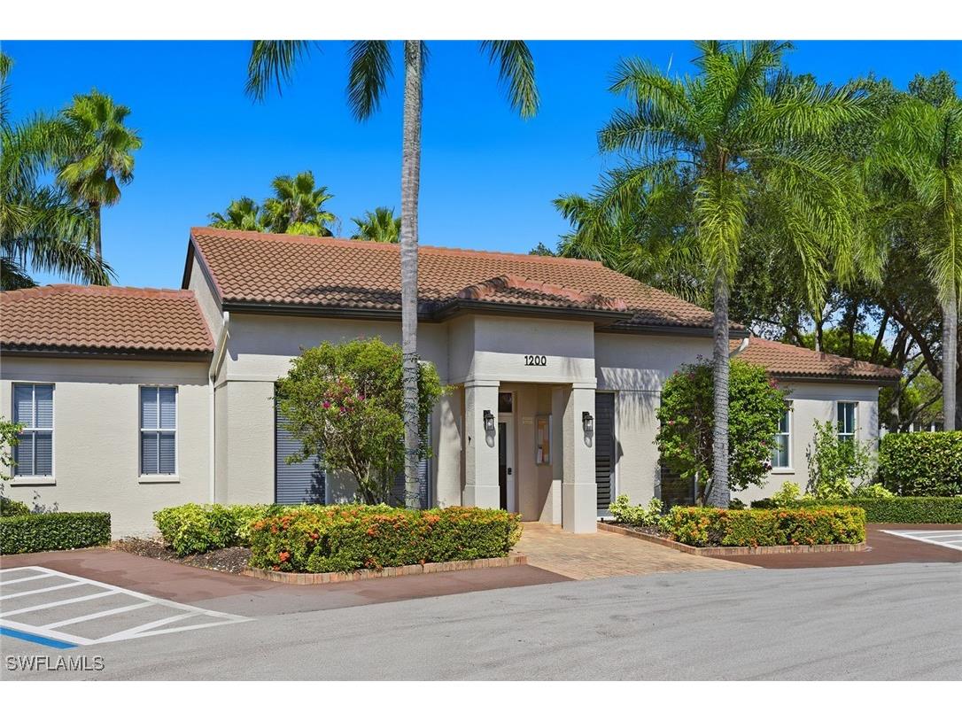 900 Diamond Circle #905 Naples FL 34110 225078661 image50