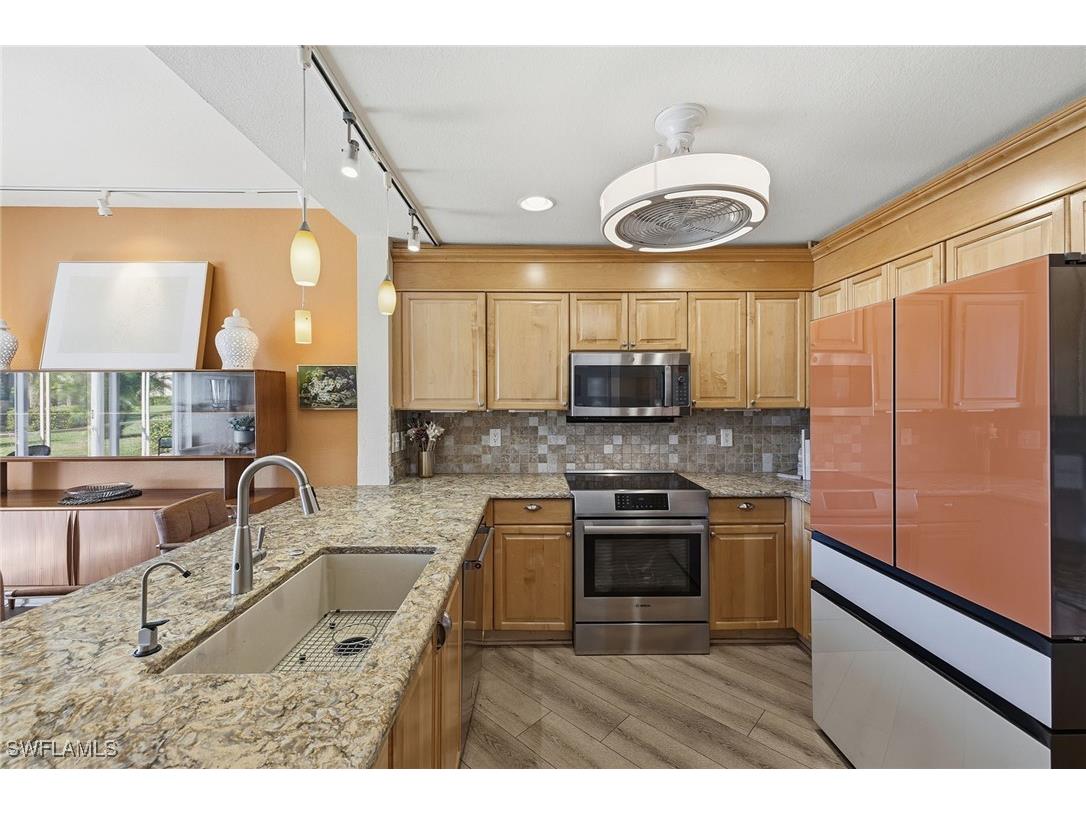 900 Diamond Circle #905 Naples FL 34110 225078661 image7