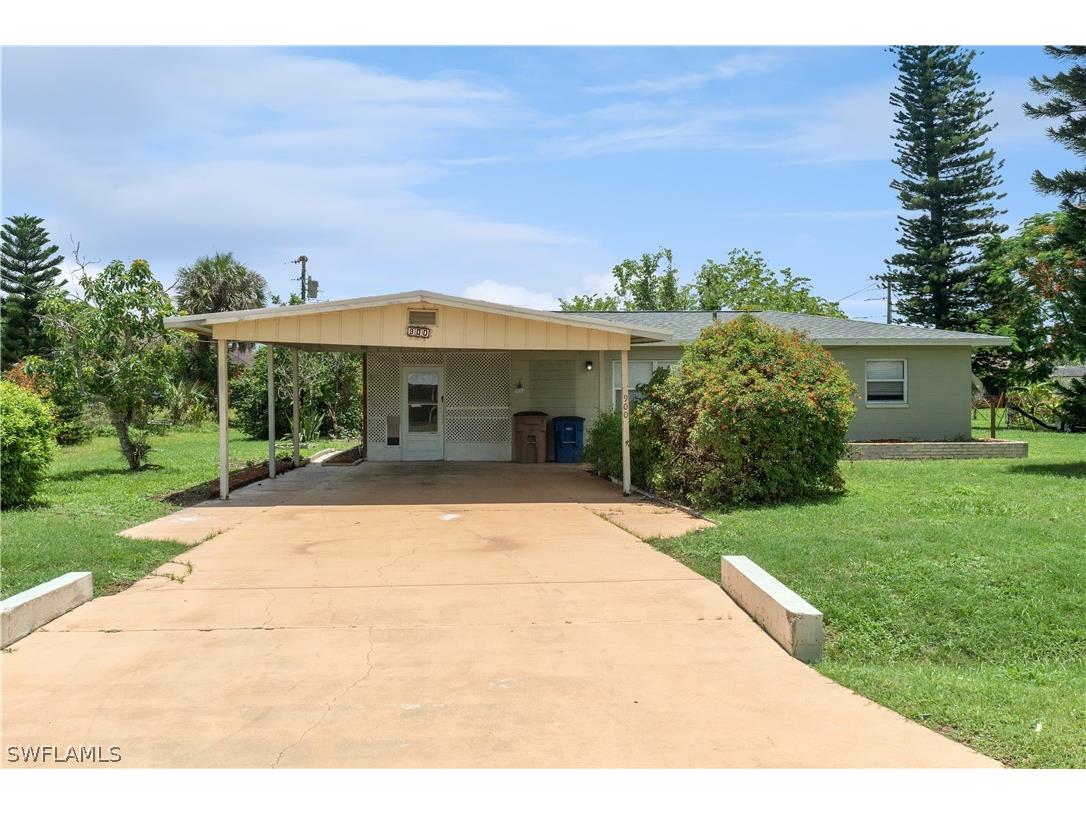 900 Grant Lane Lehigh Acres FL 33936 224054377 image1