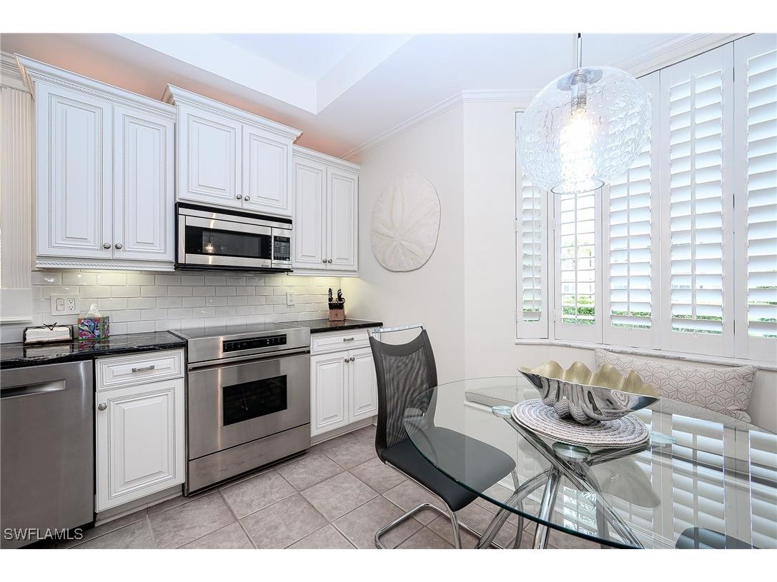 900 L Ambiance Circle #9-106 Naples FL 34108 225082068 image12