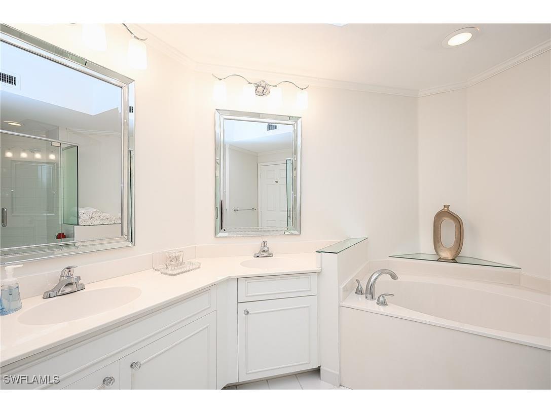 900 L Ambiance Circle #9-106 Naples FL 34108 225082068 image18