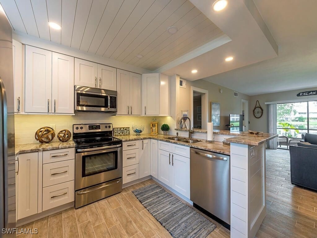 900 Misty Pines Circle #203 Naples FL 34105 225069878 image1