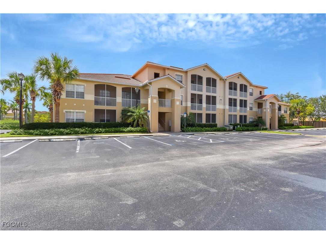 9005 Colby Drive #1907 Fort Myers FL 33919 2025002574 image2