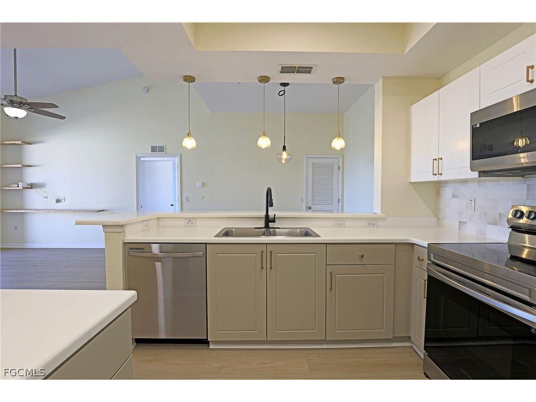 9005 Colby Drive #1919 Fort Myers FL 33919 2026007629 image5