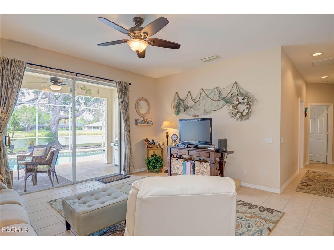 9005 Falcon Pointe Loop Fort Myers FL 33912 2025007311 image11