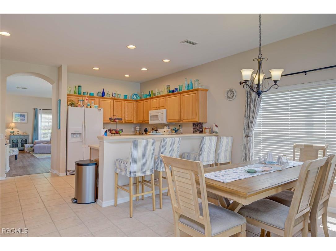 9005 Falcon Pointe Loop Fort Myers FL 33912 2025007311 image13