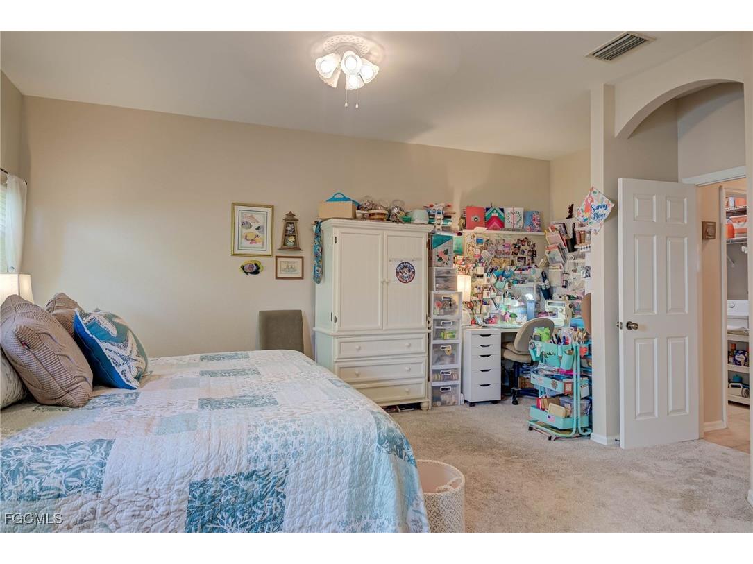 9005 Falcon Pointe Loop Fort Myers FL 33912 2025007311 image16