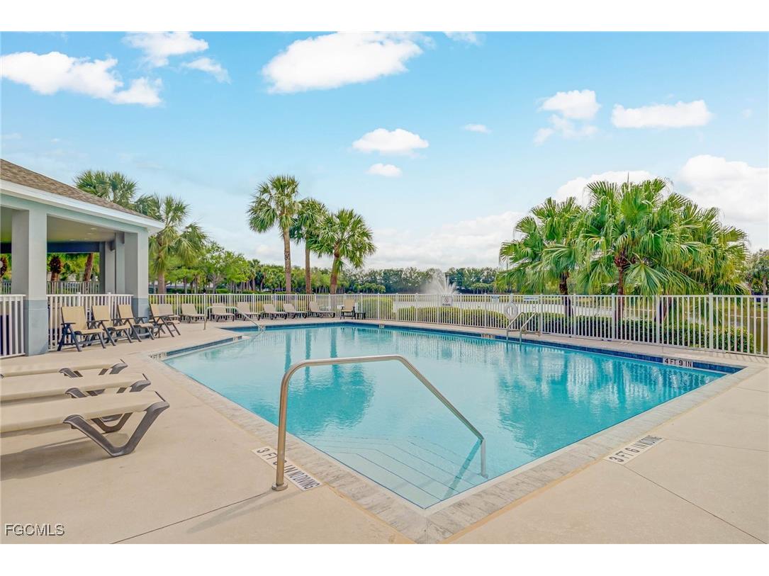 9005 Falcon Pointe Loop Fort Myers FL 33912 2025007311 image37