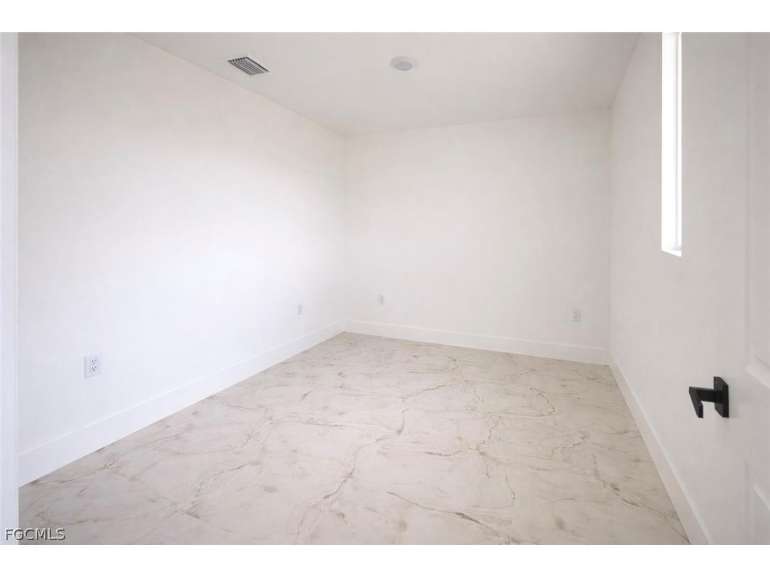 9005 Penny Circle Labelle FL 33935 2026009461 image22