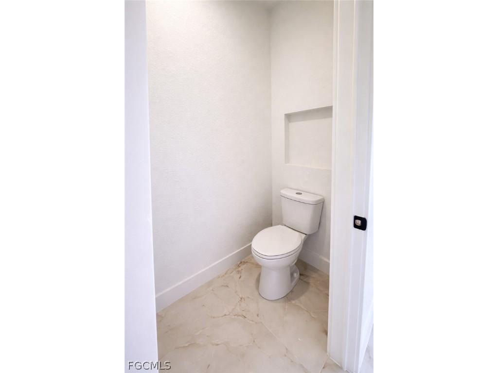 9005 Penny Circle Labelle FL 33935 2026009461 image25