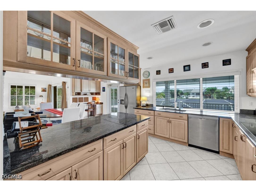 9007 Mockingbird Drive Sanibel FL 33957 2026022970 image30