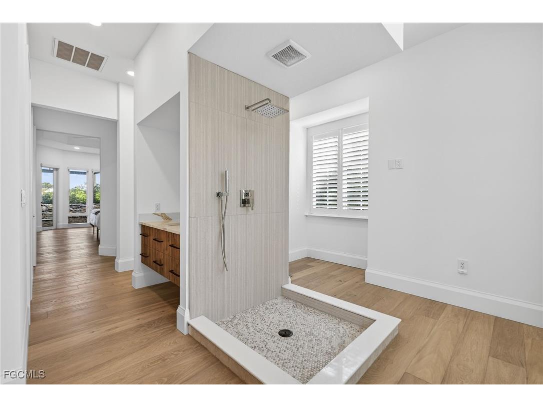 9008 Mockingbird Drive Sanibel FL 33957 2025026436 image19