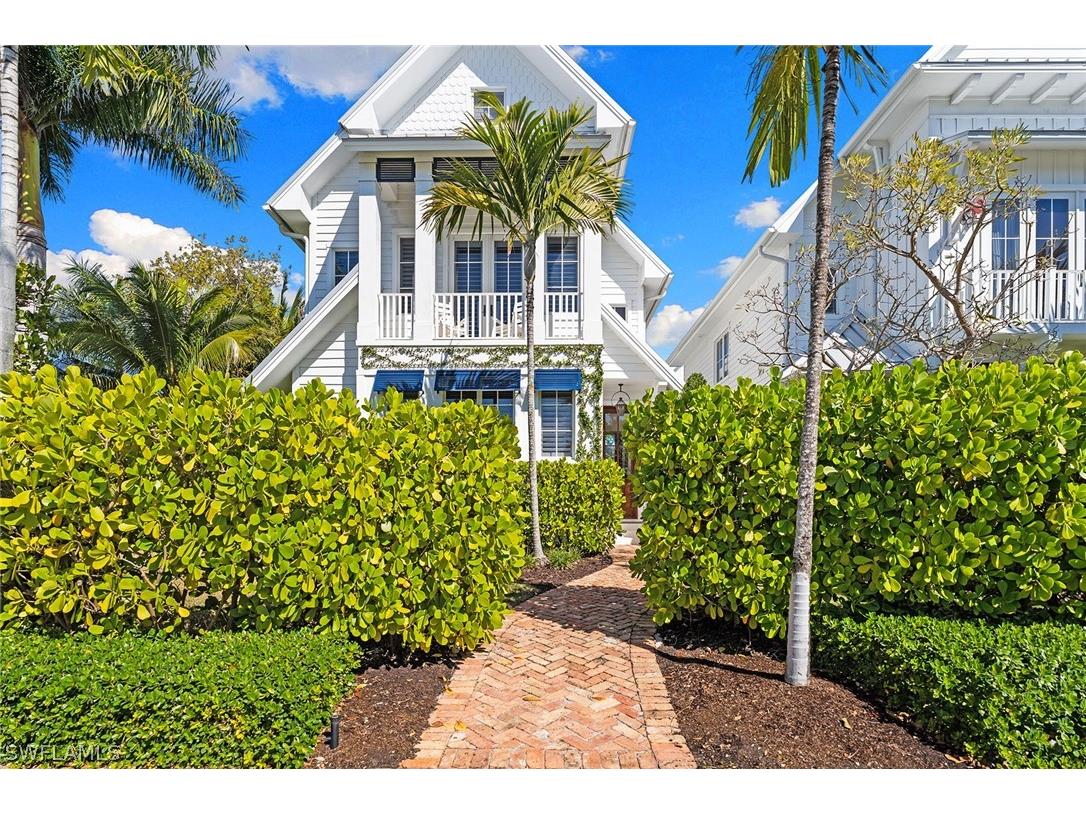 901 10th Avenue S Naples FL 34102 226009201 image1