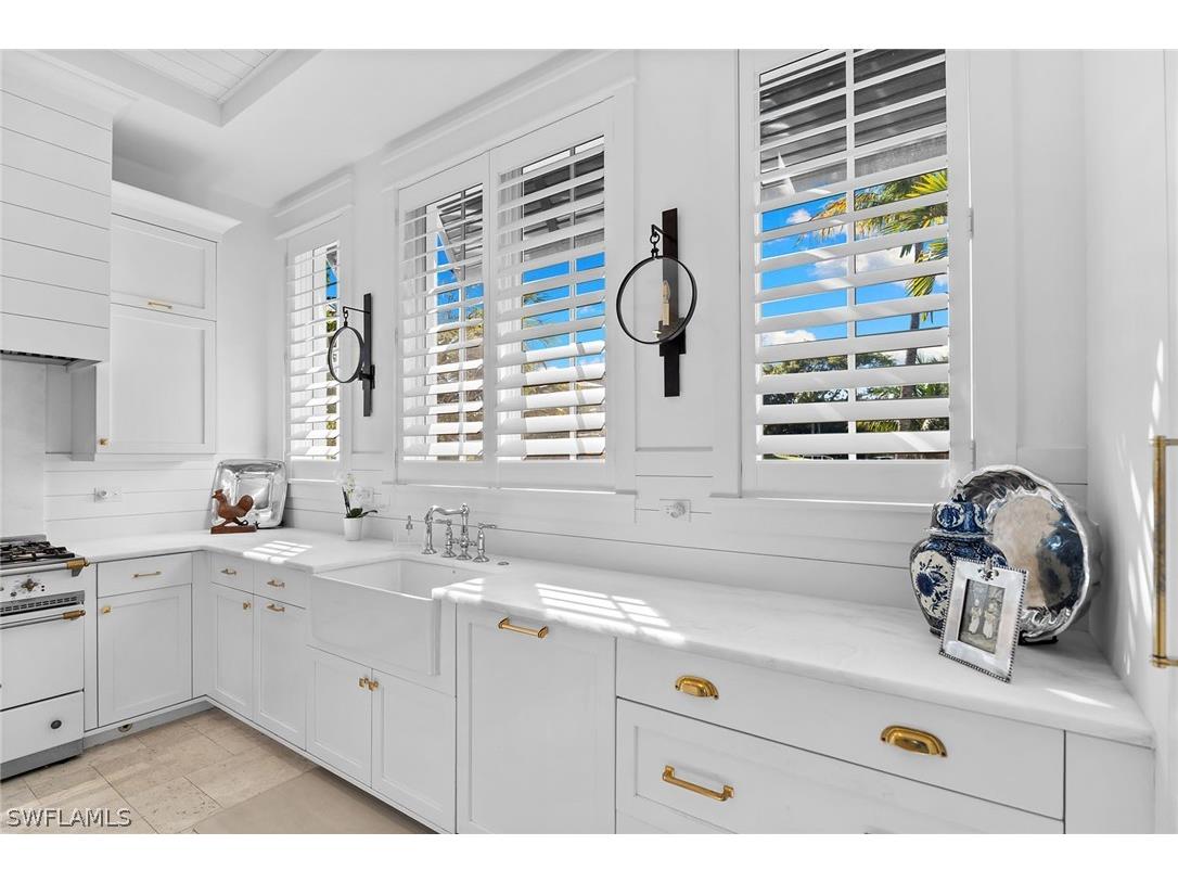 901 10th Avenue S Naples FL 34102 226009201 image8