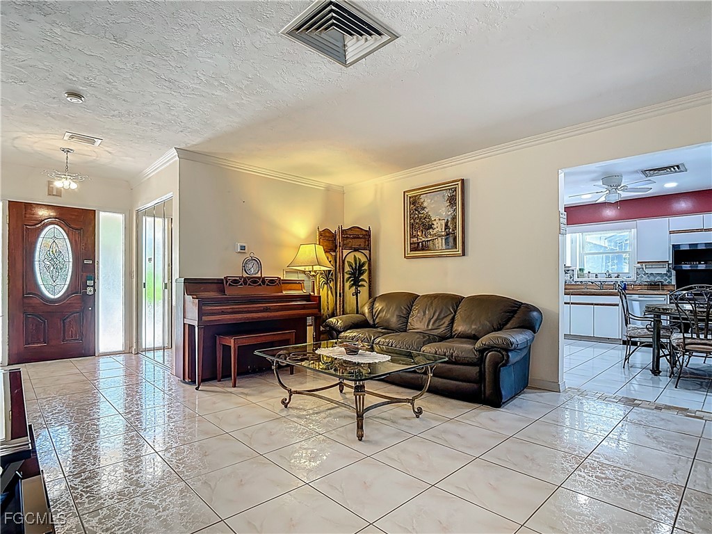 901 Arawak Avenue Marco Island FL 34145 2025004172 image7