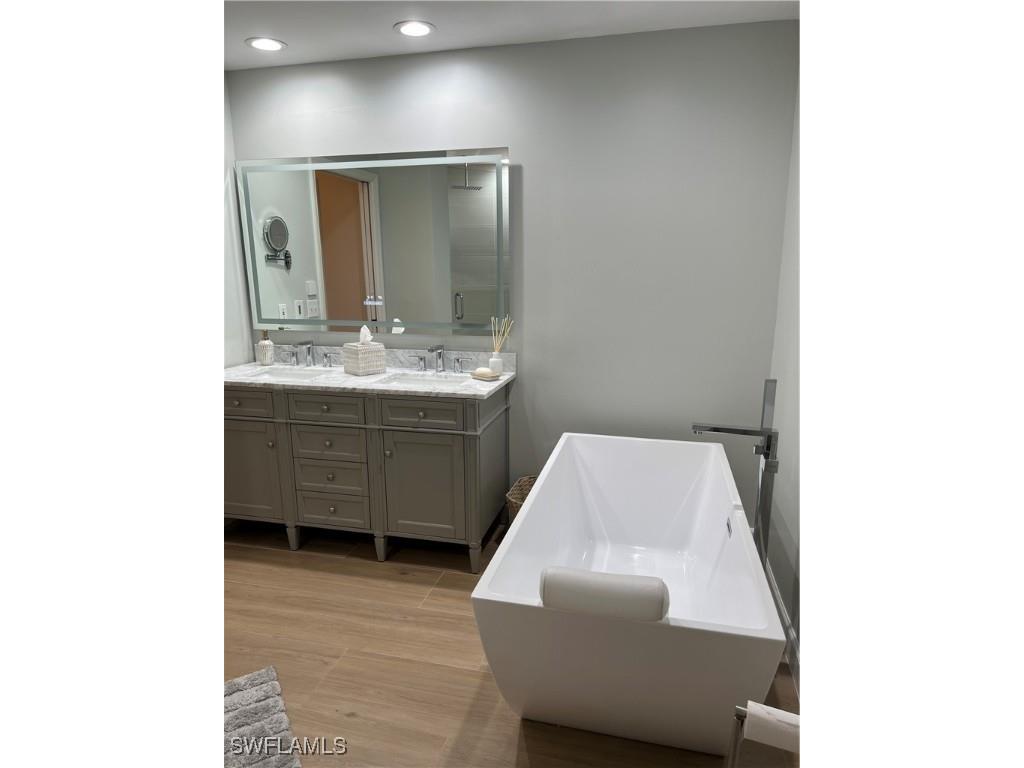 901 Egrets Run #4-102 Naples FL 34108 225075889 image19