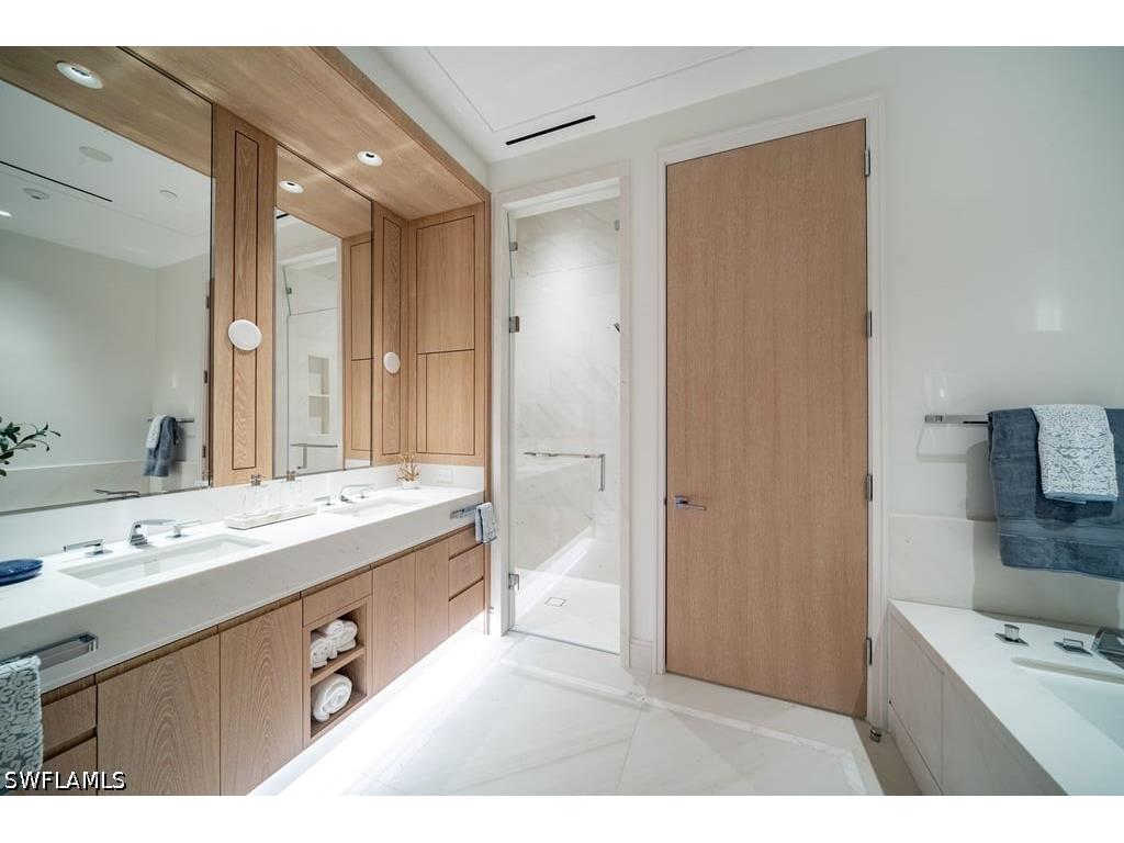 901 Gulf Shore Boulevard N #C-304 Naples FL 34102 226017527 image29