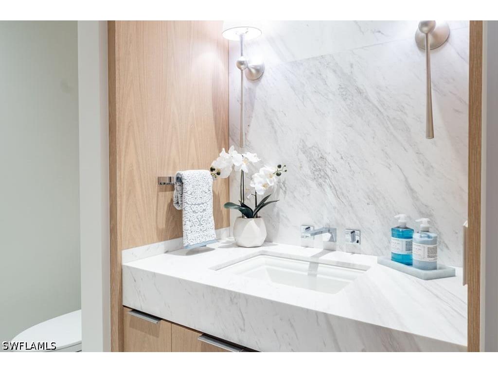 901 Gulf Shore Boulevard N #C-304 Naples FL 34102 226017527 image32