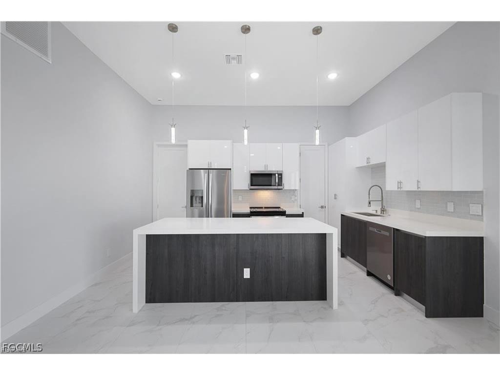901 NW 19th Terrace Matlacha FL 33993 2026007732 image4