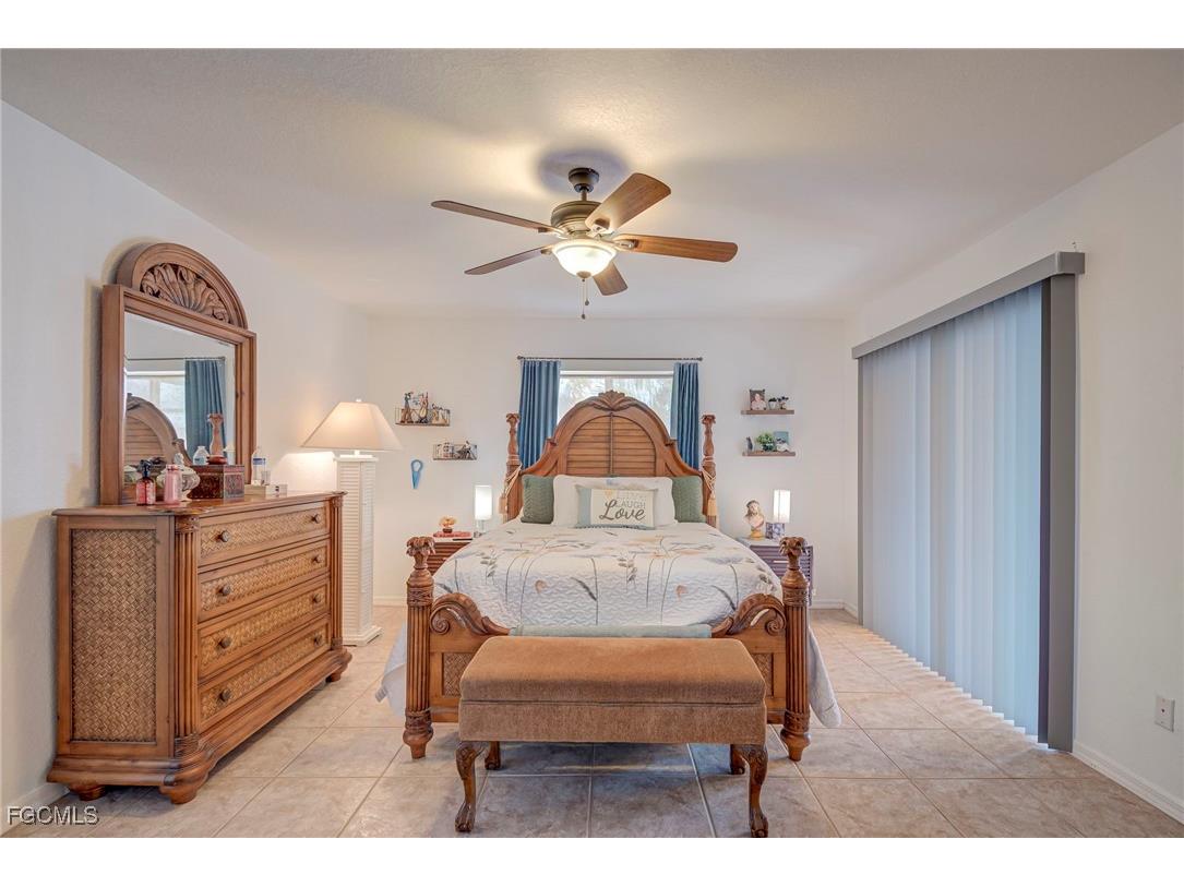 901 NW 3rd Place Cape Coral FL 33993 2026006076 image10