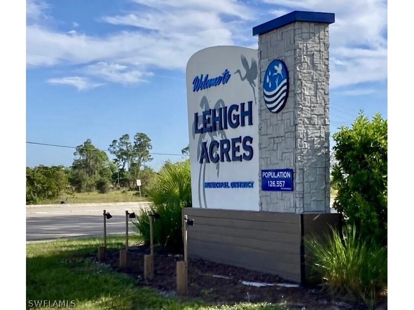 901 Sara Avenue N Lehigh Acres FL 33971 224036405 image1