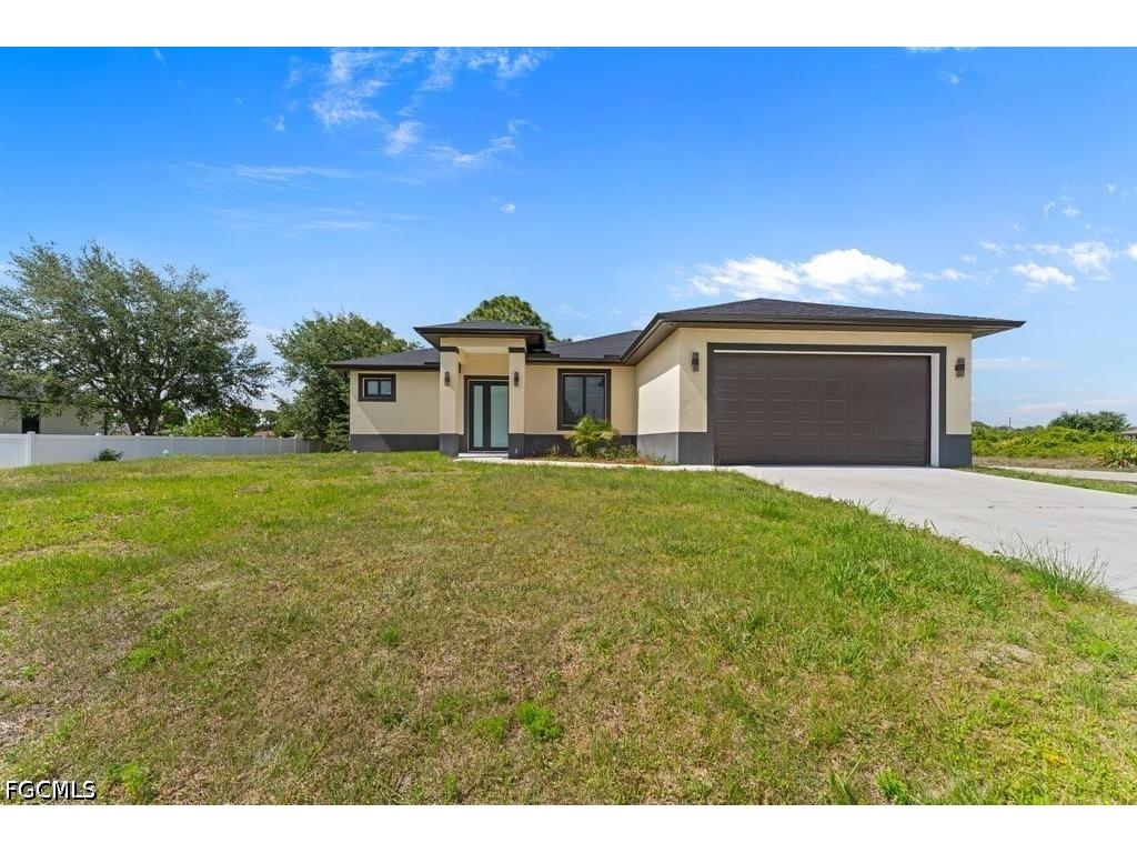 901 Sara Avenue N Lehigh Acres FL 33971 2026002991 image40