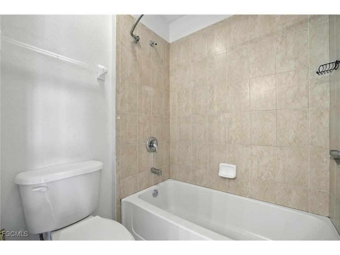 9010 Gladiolus Preserve Circle Fort Myers FL 33908 2025003608 image23