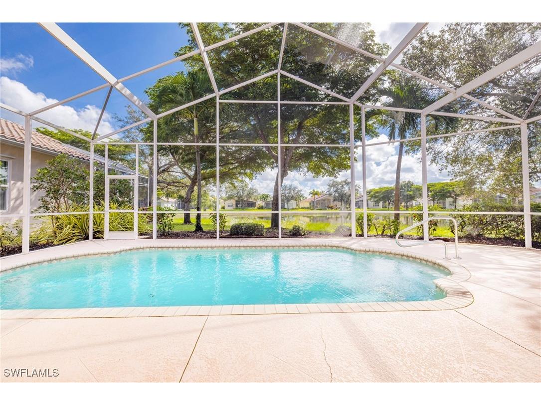 9011 Springview Loop Estero FL 33928 225070176 image31