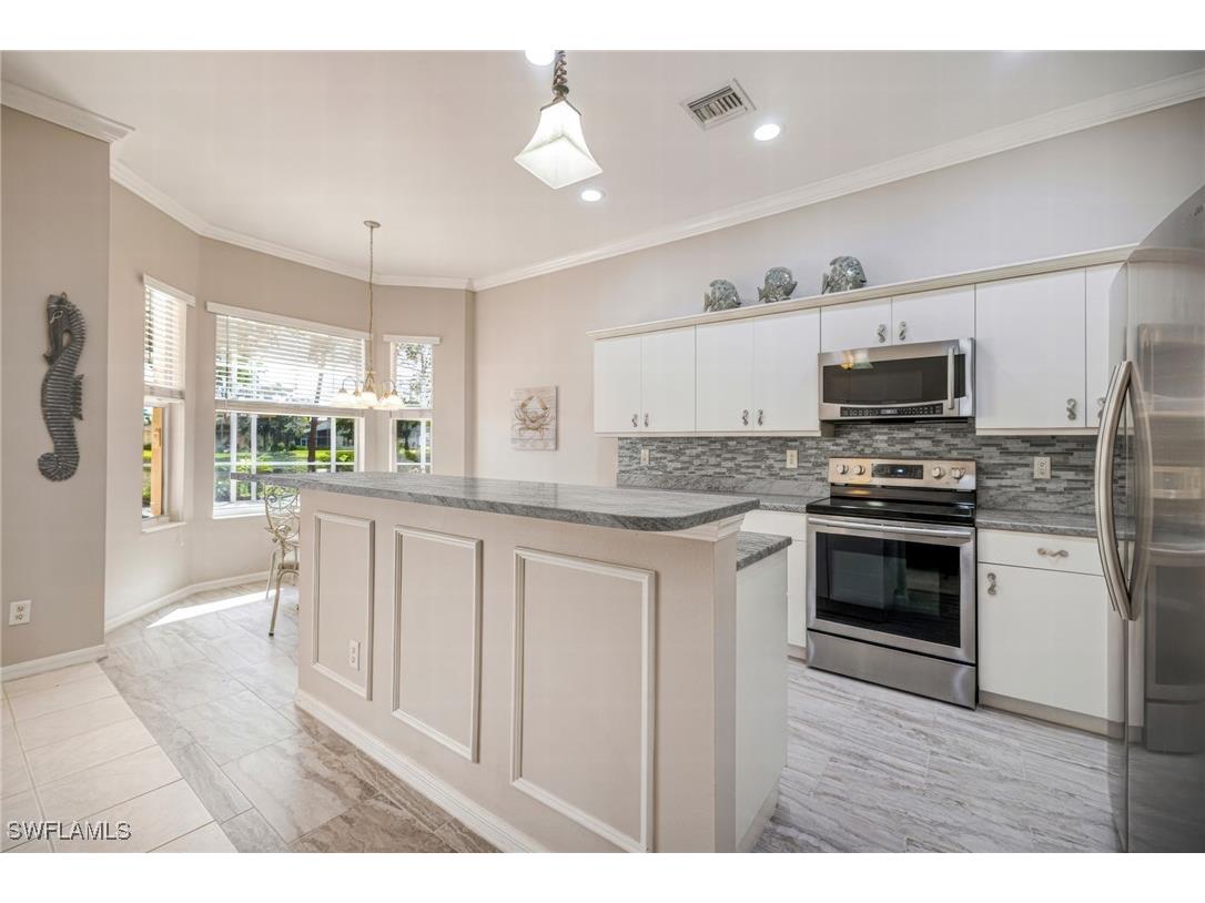 9011 Springview Loop Estero FL 33928 225070176 image32