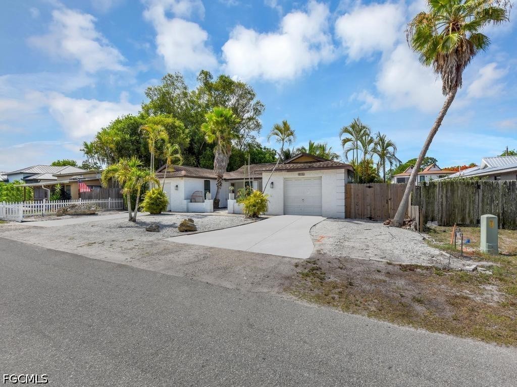 9010/9012 Carolina Street Bonita Springs FL 34135 2026021750 image24
