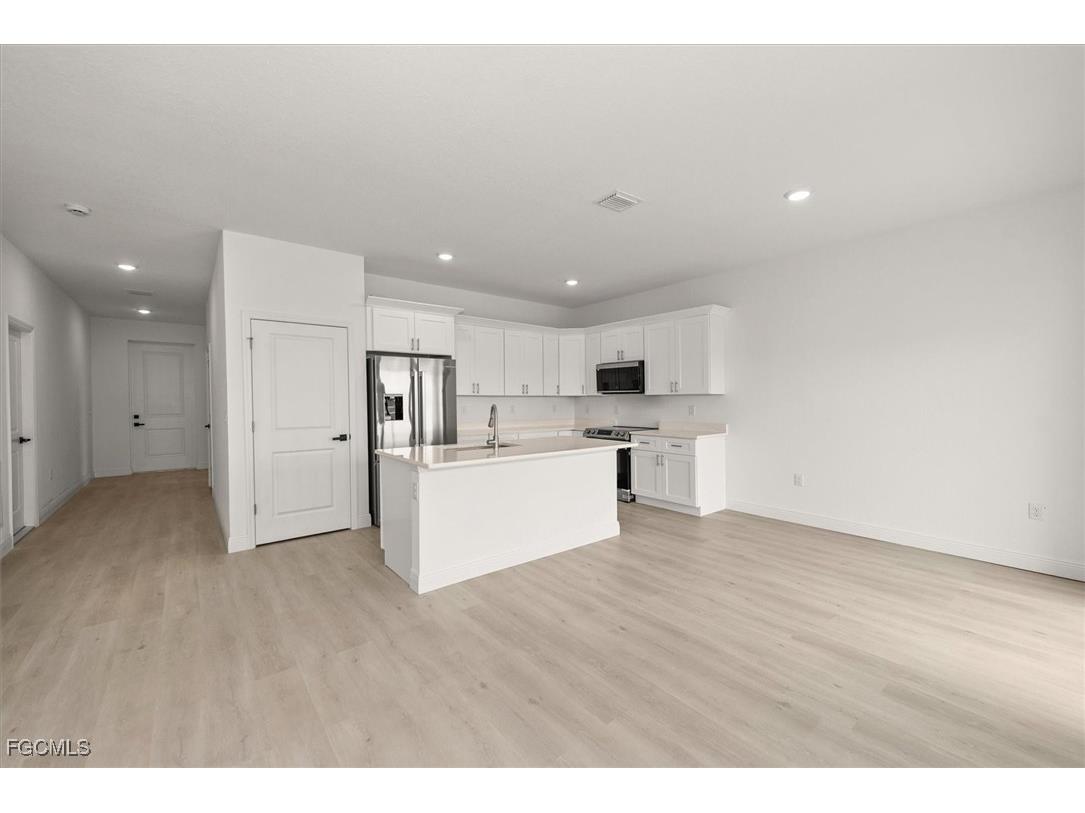 9013 Largo Circle Labelle FL 33935 2025022777 image12