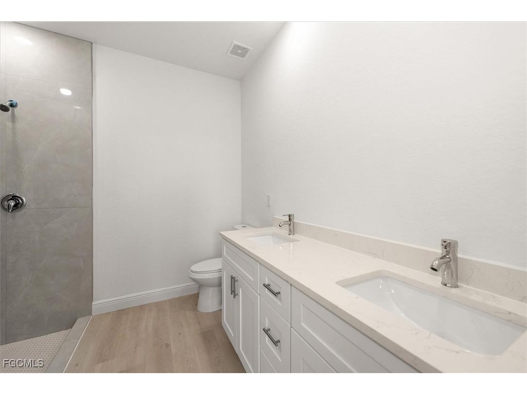 9013 Largo Circle Labelle FL 33935 2025022777 image15